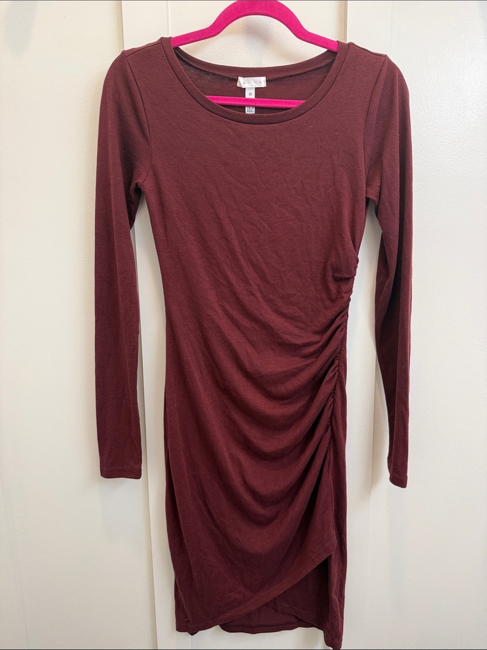 Leith Long-Sleeve Ruched Bodycon Dress - Burgundy